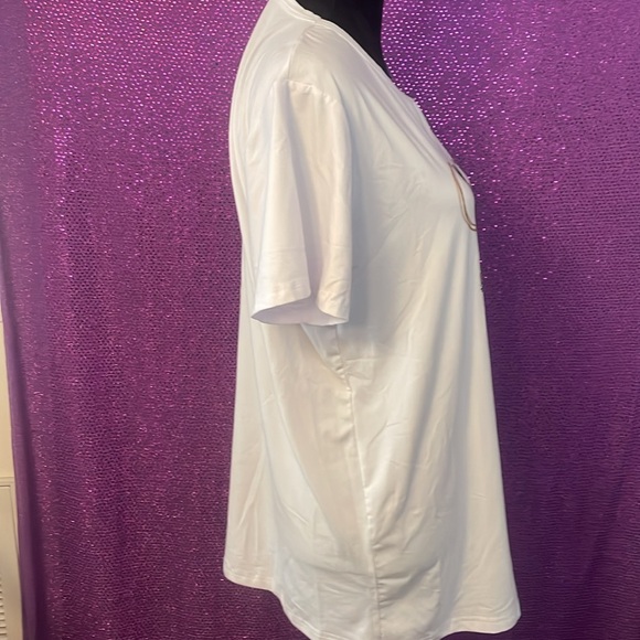 Belle Tshirt - Picture 7 of 8